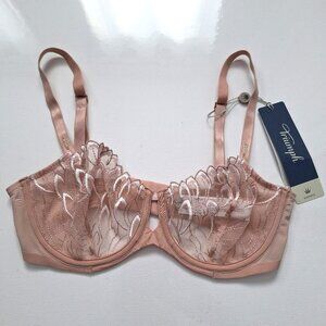 Triumph Elusive Essence Bra 32D NWT